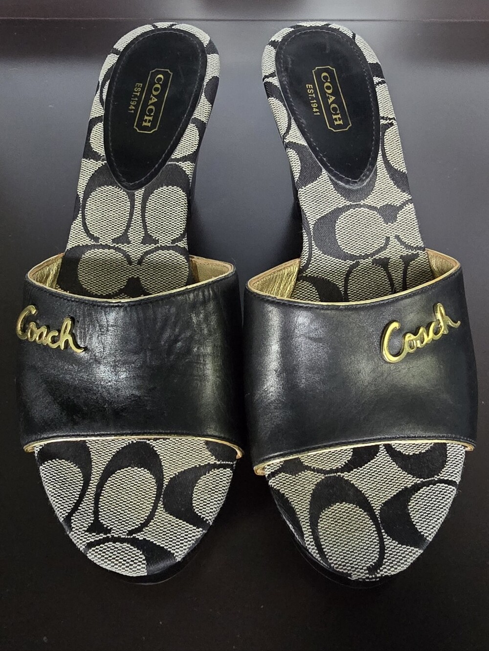 Coach Kathie Black Sandals in Signature Jacard with Gold Tone Logo in Size 8.5